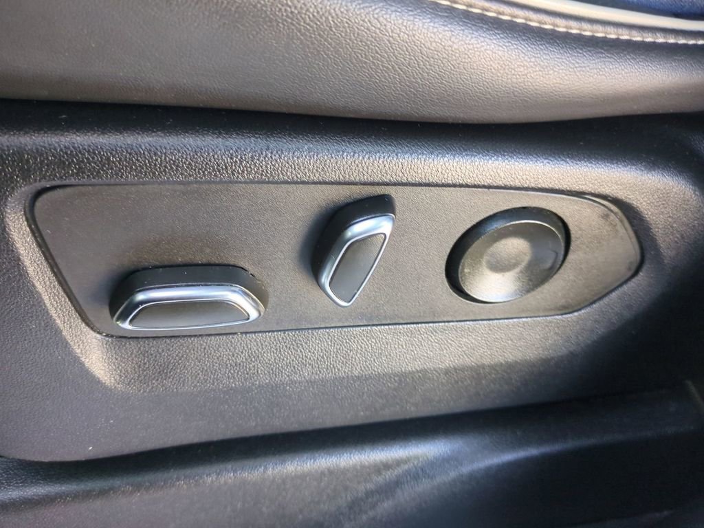 Used 2022 Cadillac Escalade ESV Sport w/ Touring Package image 24