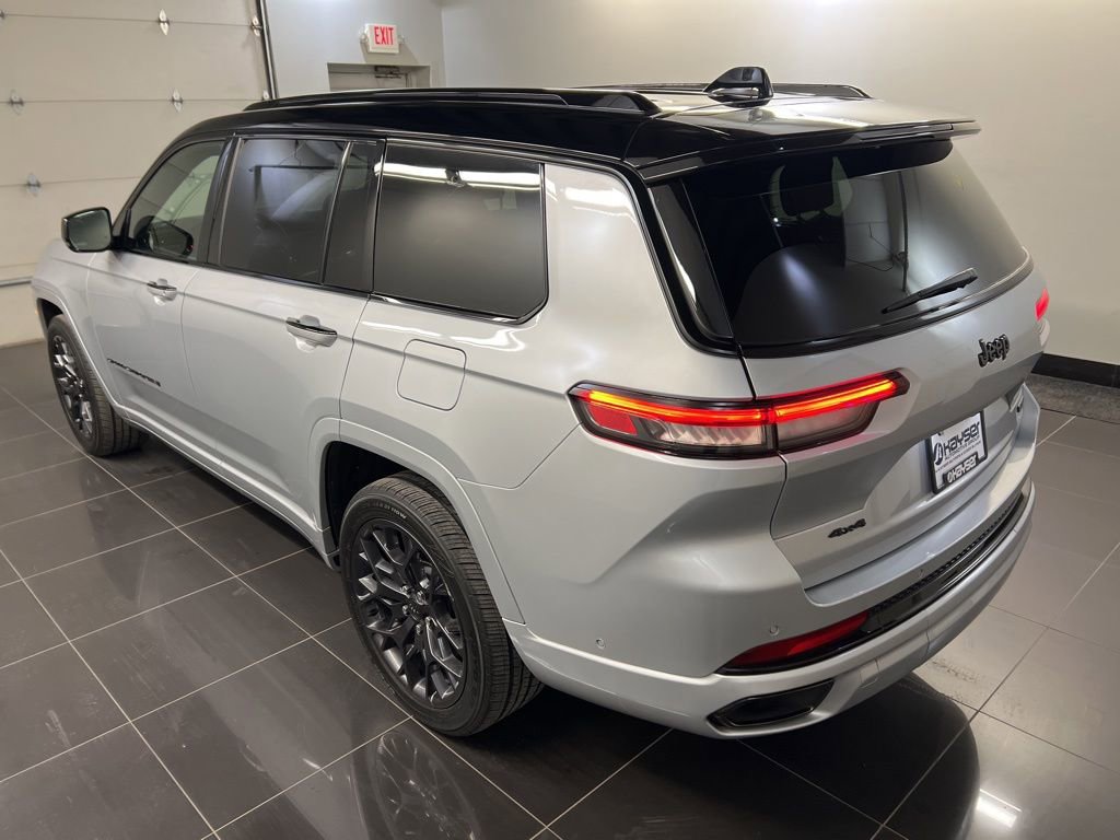 Used 2023 Jeep Grand Cherokee L Summit w/ High Altitude Package image 4