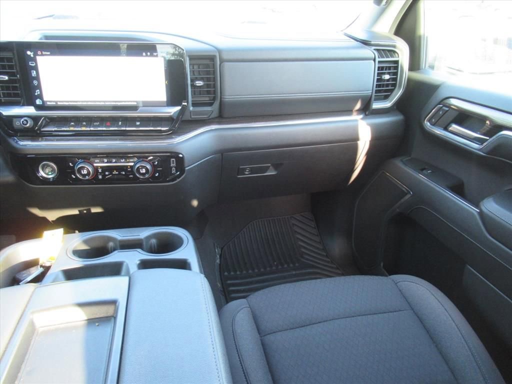 Used 2024 Chevrolet Silverado 1500 LT AWD/4WD image 14