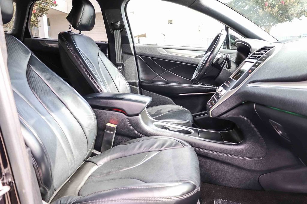 Used 2019 Lincoln MKC Reserve FWD image 21
