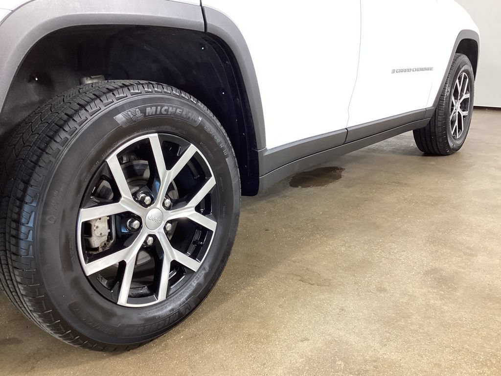 Used 2024 Jeep Grand Cherokee Limited w/ Luxury Tech Group II AWD/4WD image 9