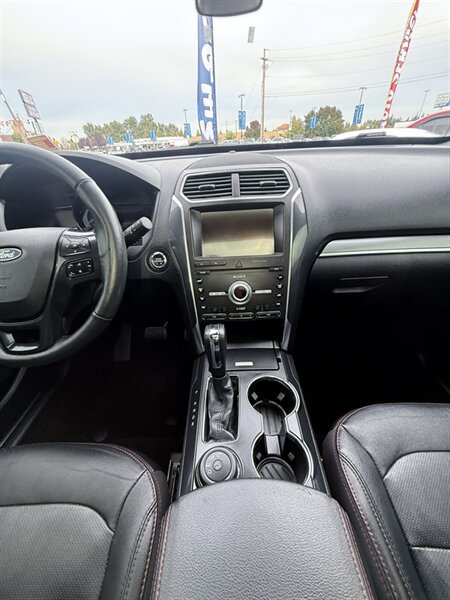 Used 2019 Ford Explorer Sport w/ Equipment Group 401A AWD/4WD image 27