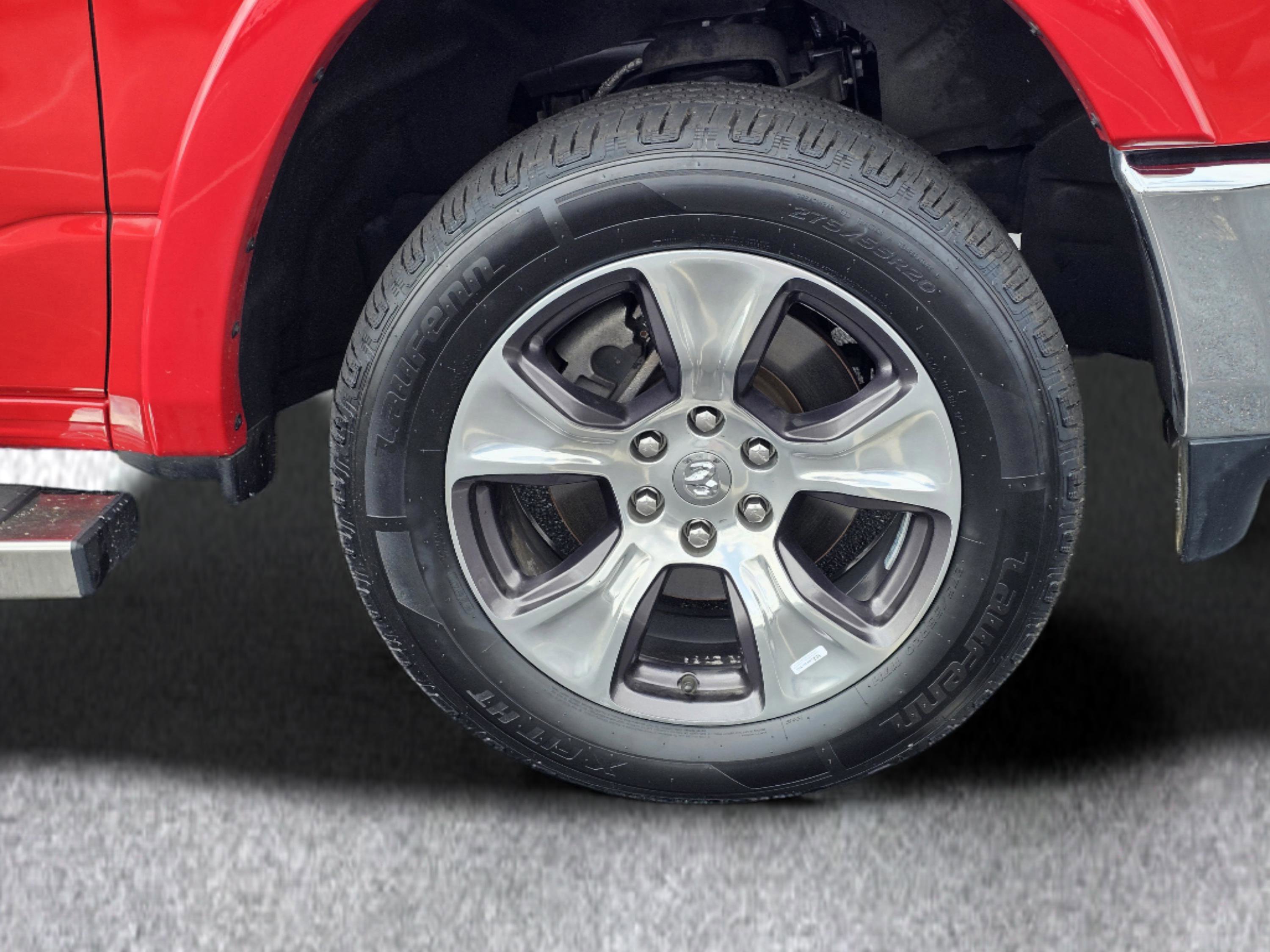 Used 2019 RAM 1500 Laramie AWD/4WD image 6