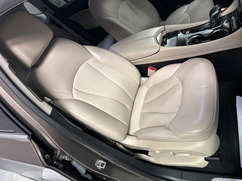 Used 2019 Buick Envision Preferred image 22