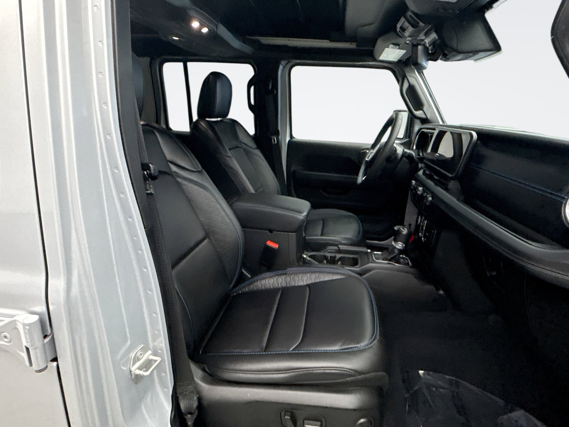 Used 2024 Jeep Wrangler High Altitude image 17