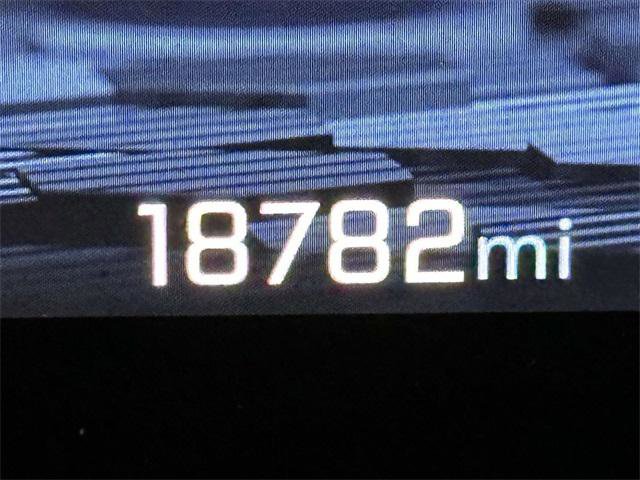 Used 2025 Chevrolet Suburban Premier image 29