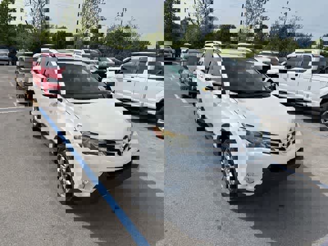 Used 2013 Toyota RAV4 Limited AWD/4WD image 19