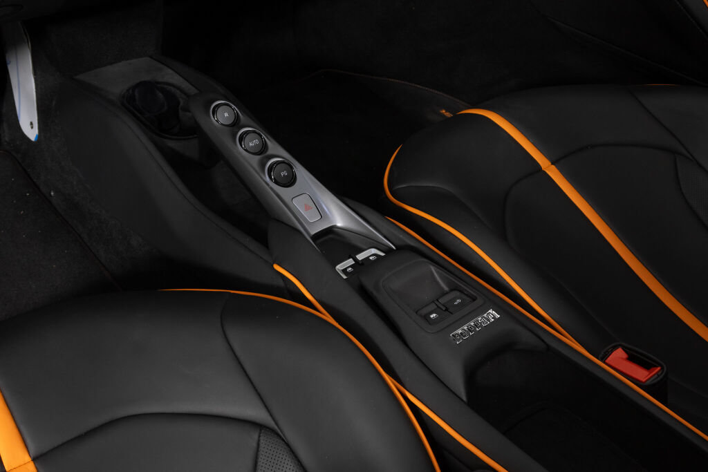 Used 2022 Ferrari F8 Tributo RWD image 39
