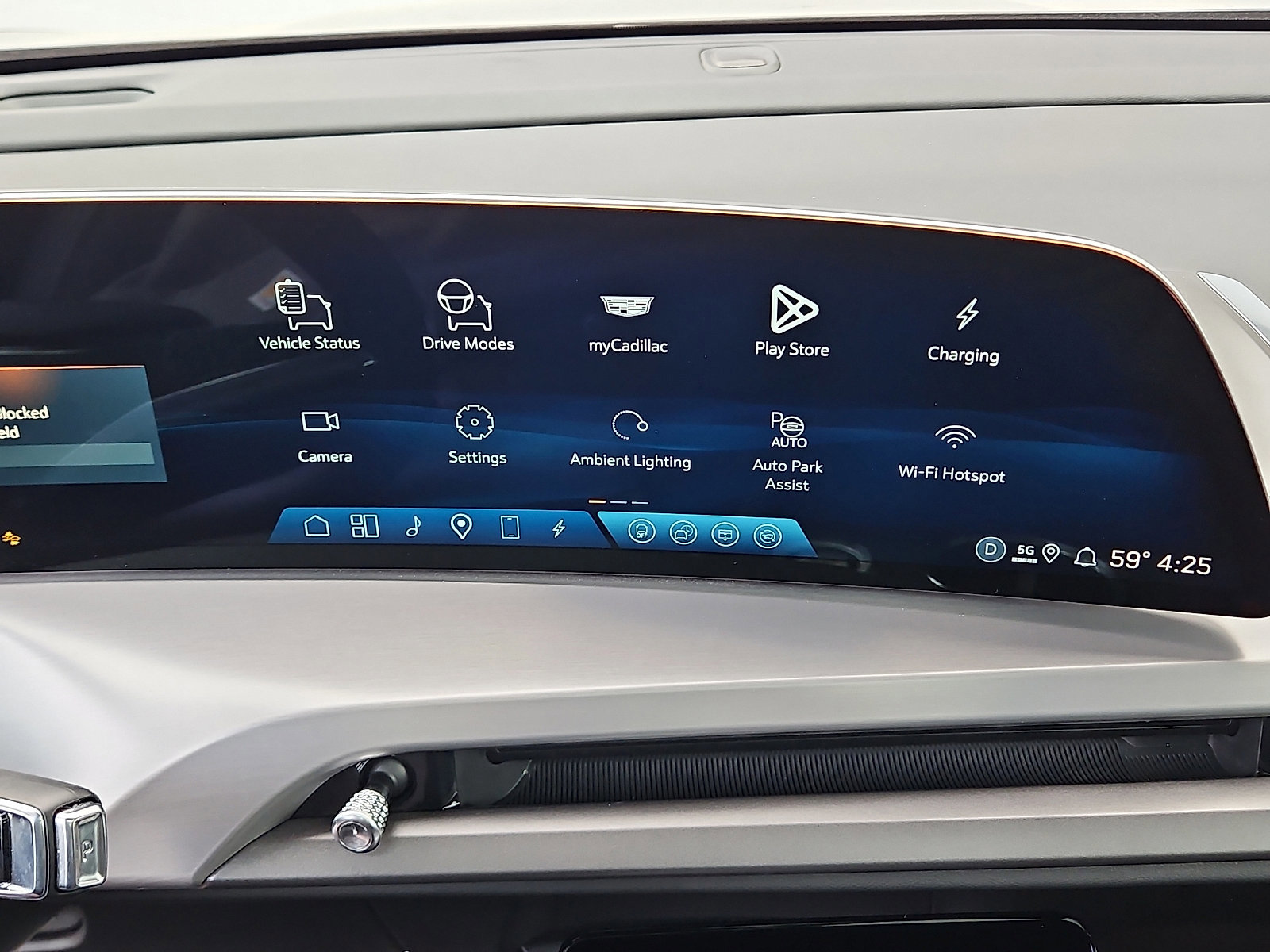 Certified 2026 Cadillac Vistiq Luxury image 21