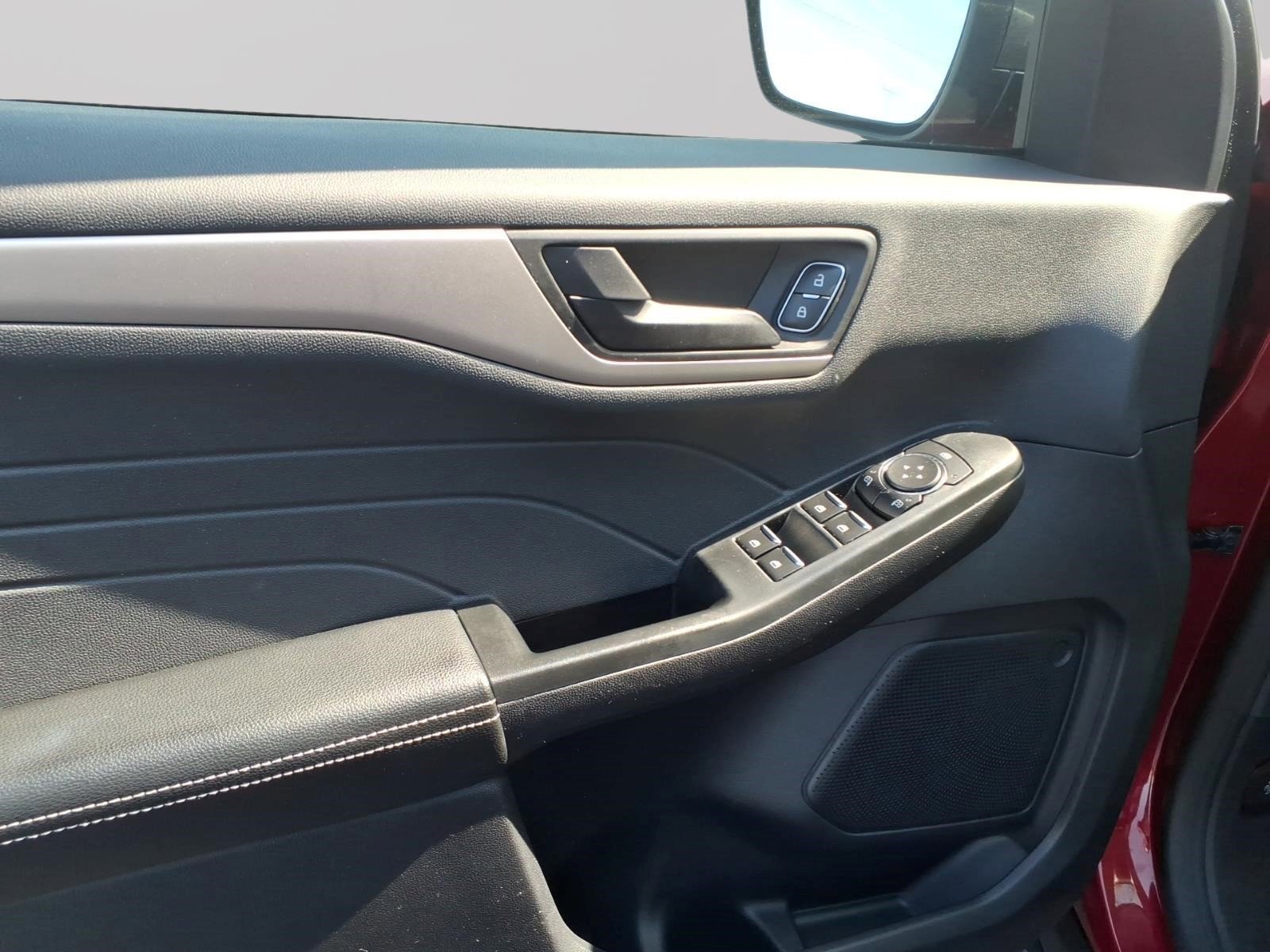 Used 2022 Ford Escape SE w/ Convenience Package AWD/4WD image 9