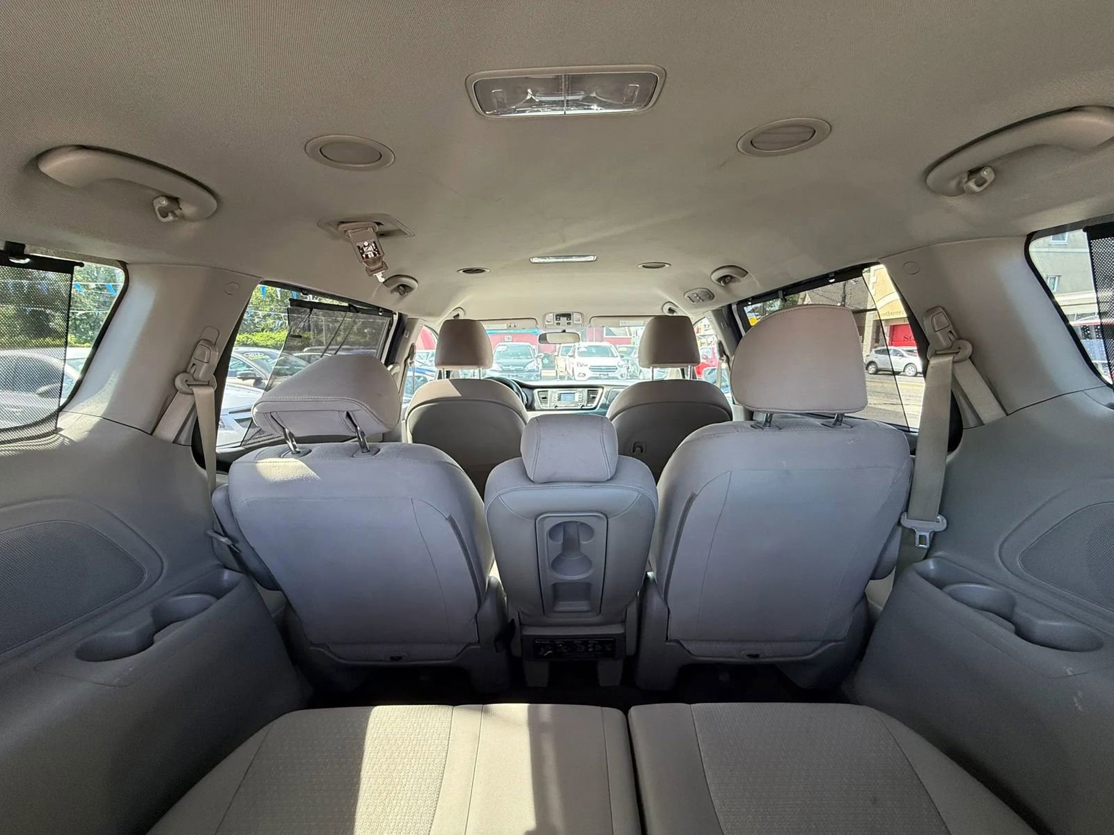 Used 2016 Kia Sedona LX w/ LX Convenience Package FWD image 13