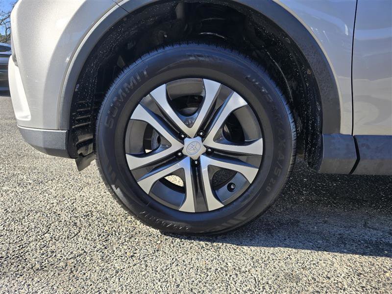 Used 2016 Toyota RAV4 LE image 12