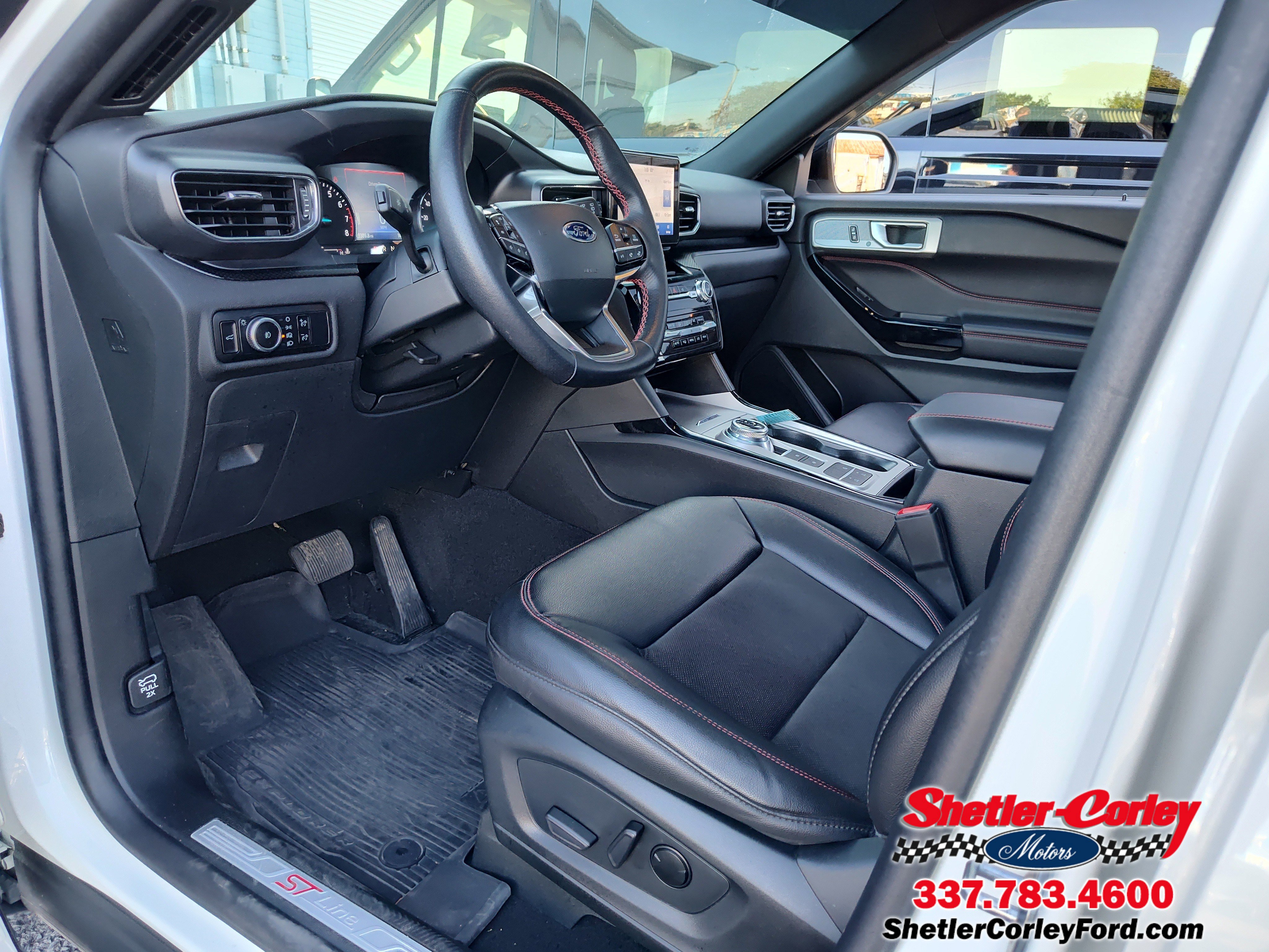 Used 2023 Ford Explorer ST-Line w/ Class IV Trailer Tow Package image 2