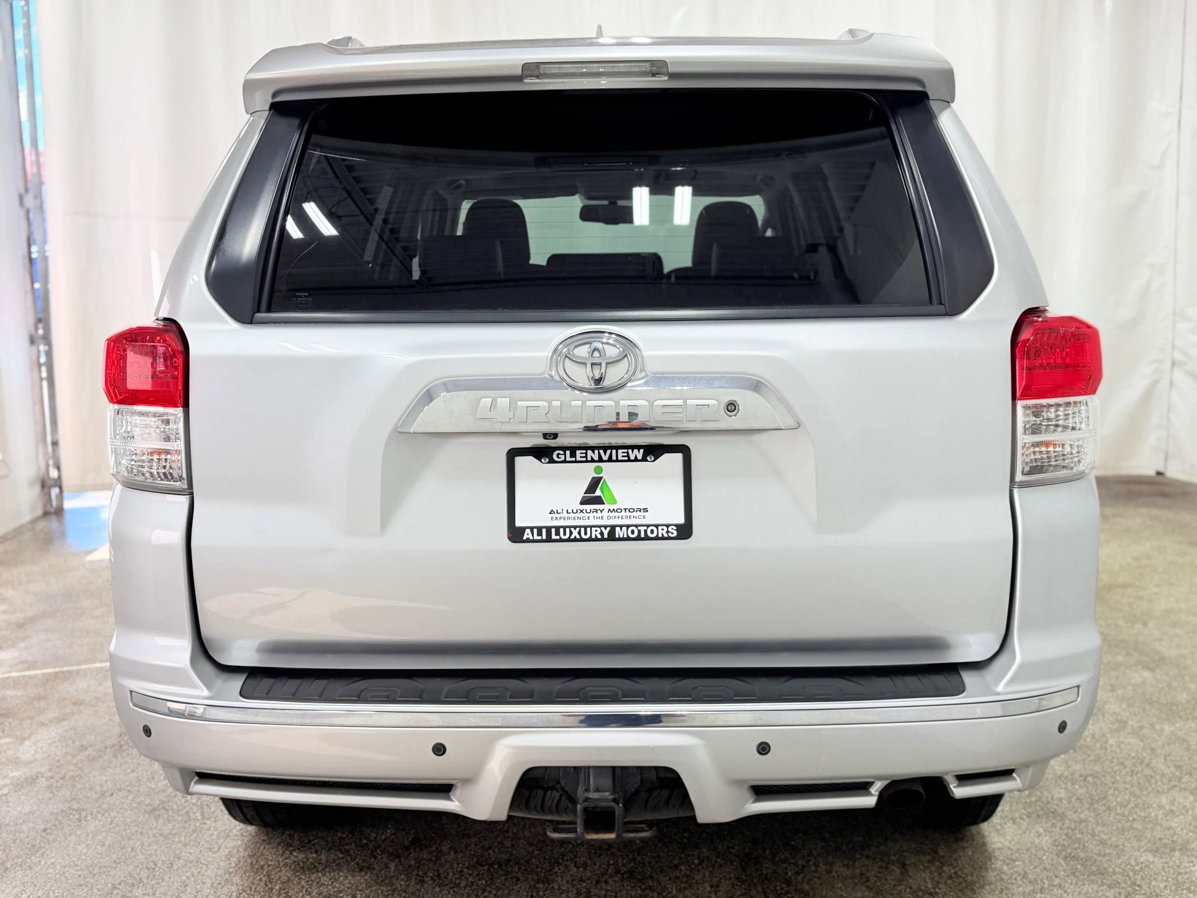 Used 2010 Toyota 4Runner SR5 image 7