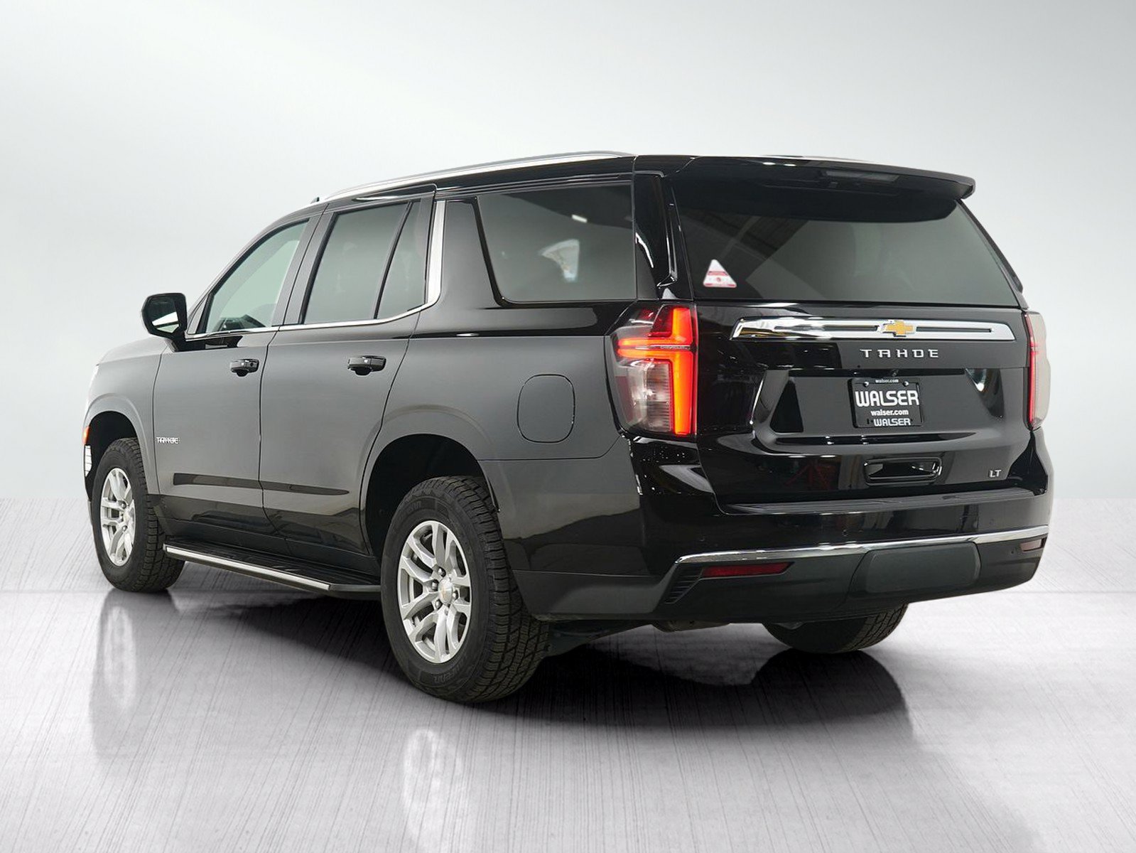 Used 2023 Chevrolet Tahoe LT AWD/4WD image 4