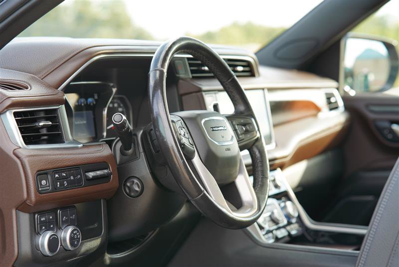 Used 2021 GMC Yukon Denali w/ Denali Premium Package AWD/4WD image 64