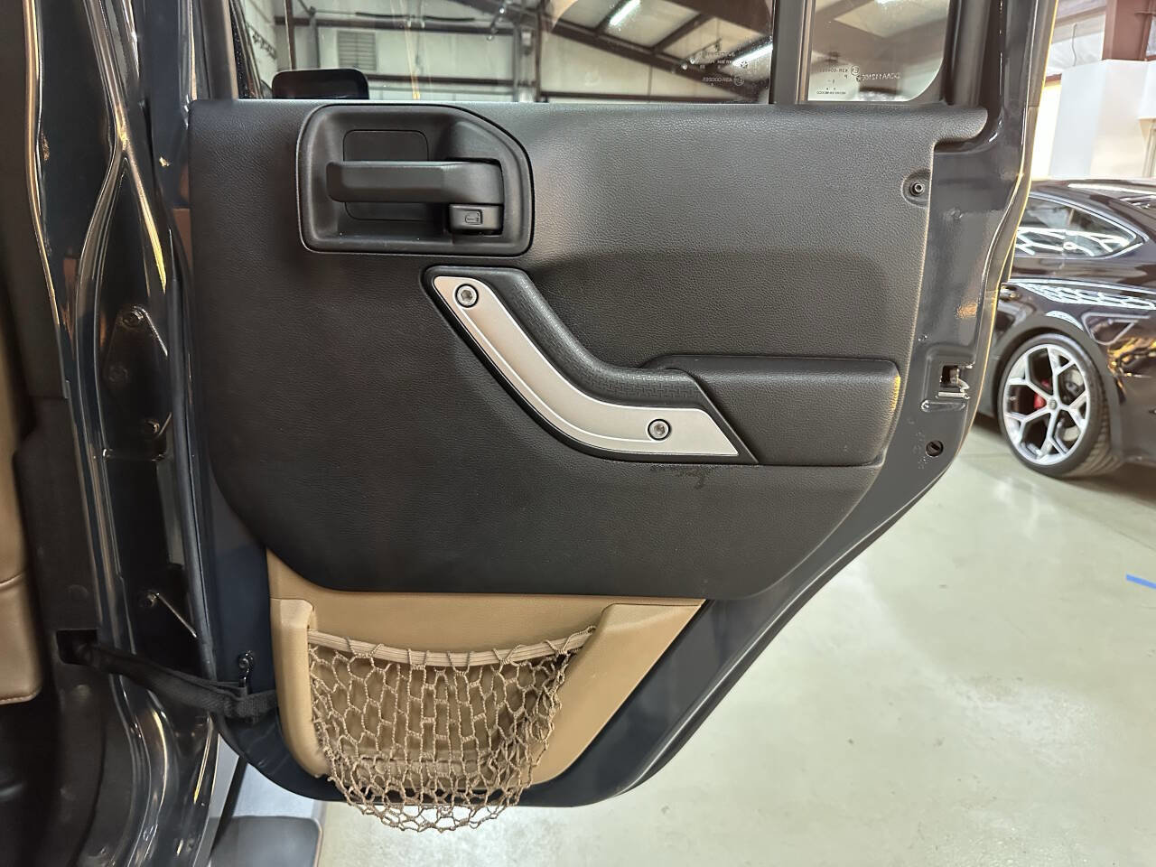 Used 2016 Jeep Wrangler Unlimited Sahara w/ Max Tow Package image 14