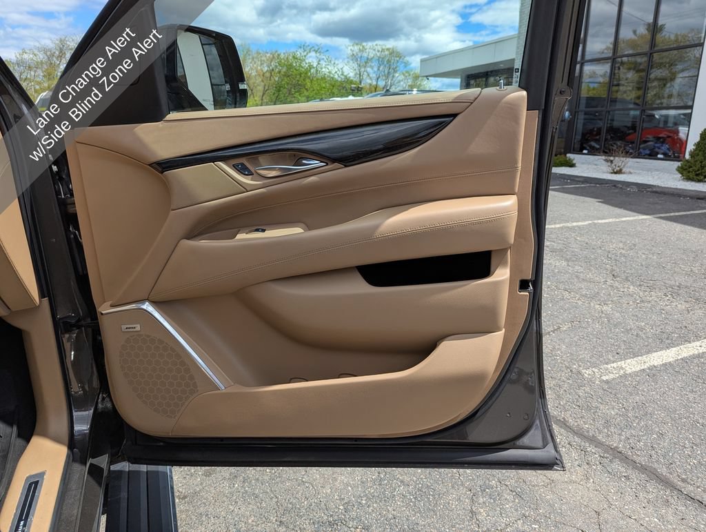 Used 2020 Cadillac Escalade Platinum AWD/4WD image 37