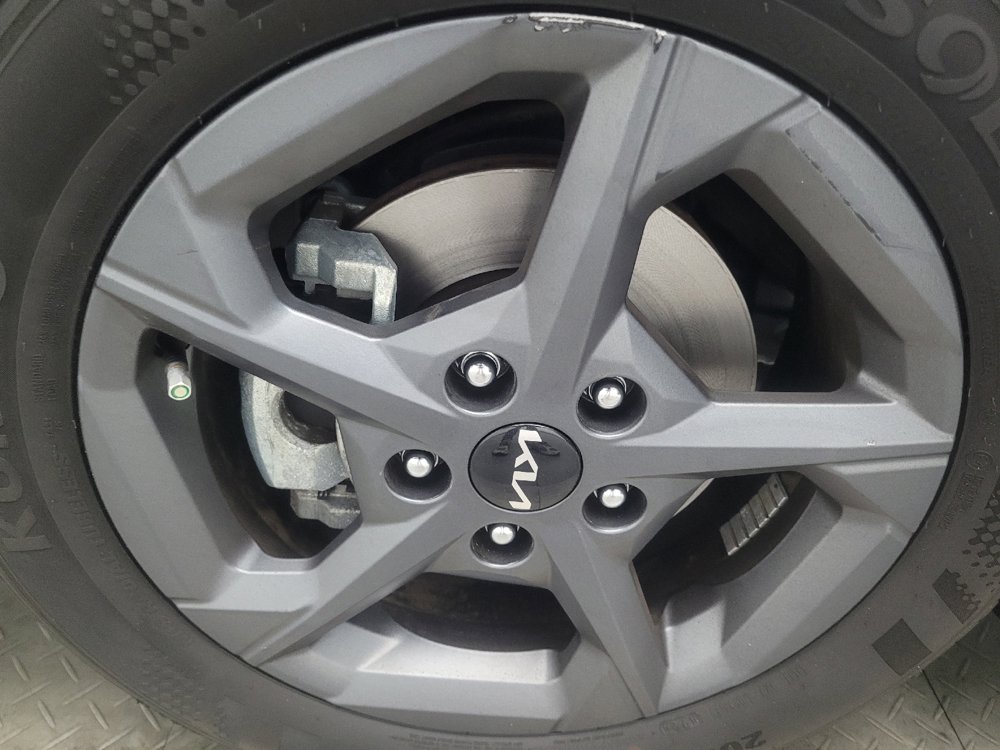 Used 2025 Kia K4 FWD image 31