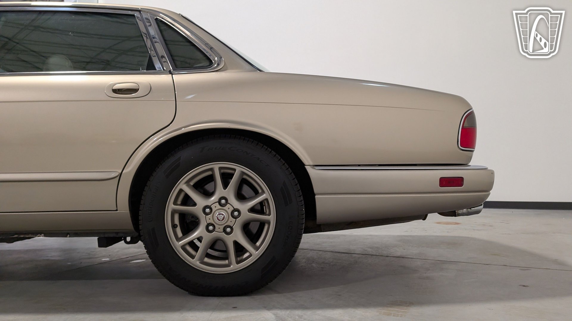 Used 1996 Jaguar XJ6 RWD image 33
