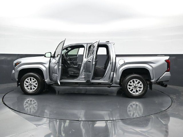 Used 2024 Toyota Tacoma SR5 AWD/4WD image 50