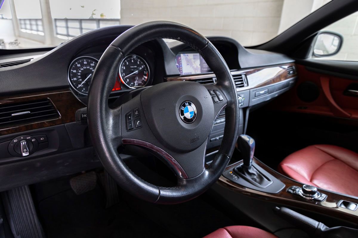 Used 2012 BMW 328i Convertible image 15