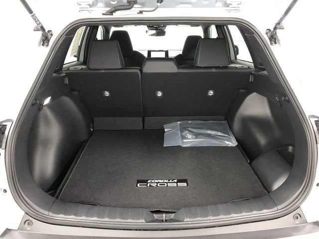 Used 2026 Toyota Corolla Cross SE image 23