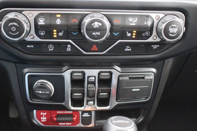 Used 2023 Jeep Gladiator Mojave w/ Cold Weather Group image 27