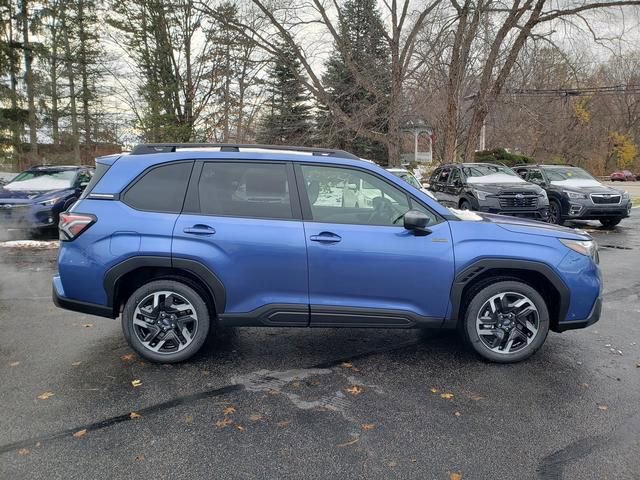New 2025 Subaru Forester Premium image 2