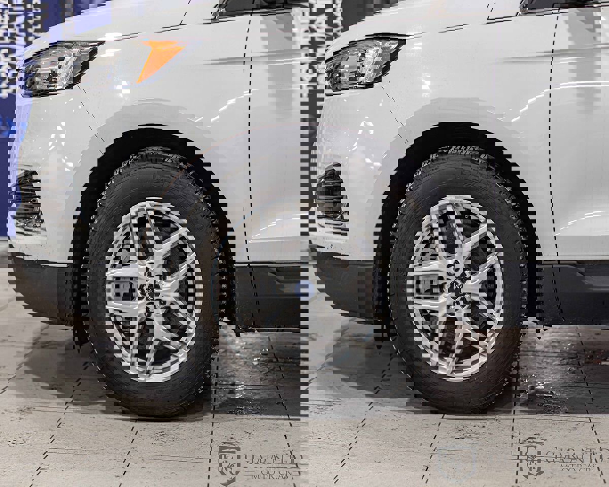 Used 2022 Ford Edge SEL image 7