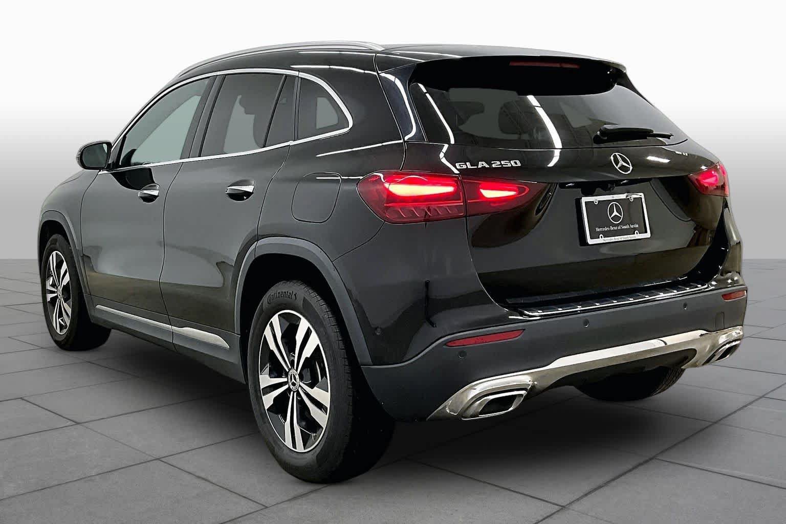 Used 2025 Mercedes-Benz GLA 250 image 12
