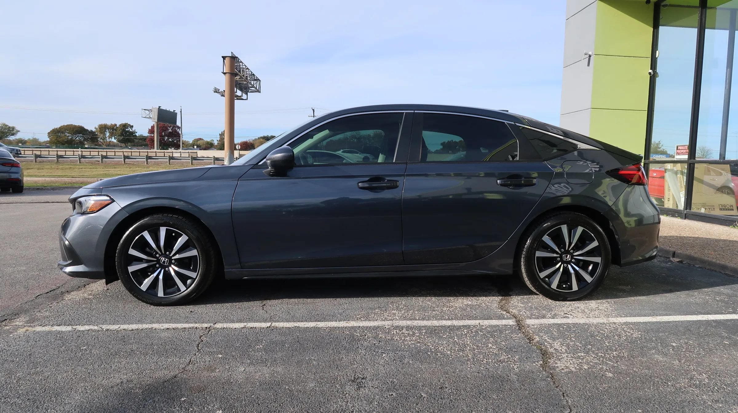 Used 2024 Honda Civic EX-L image 7