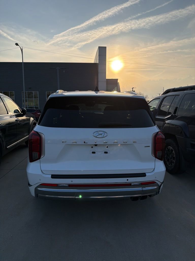 Used 2023 Hyundai Palisade Calligraphy w/ Cargo Package image 6