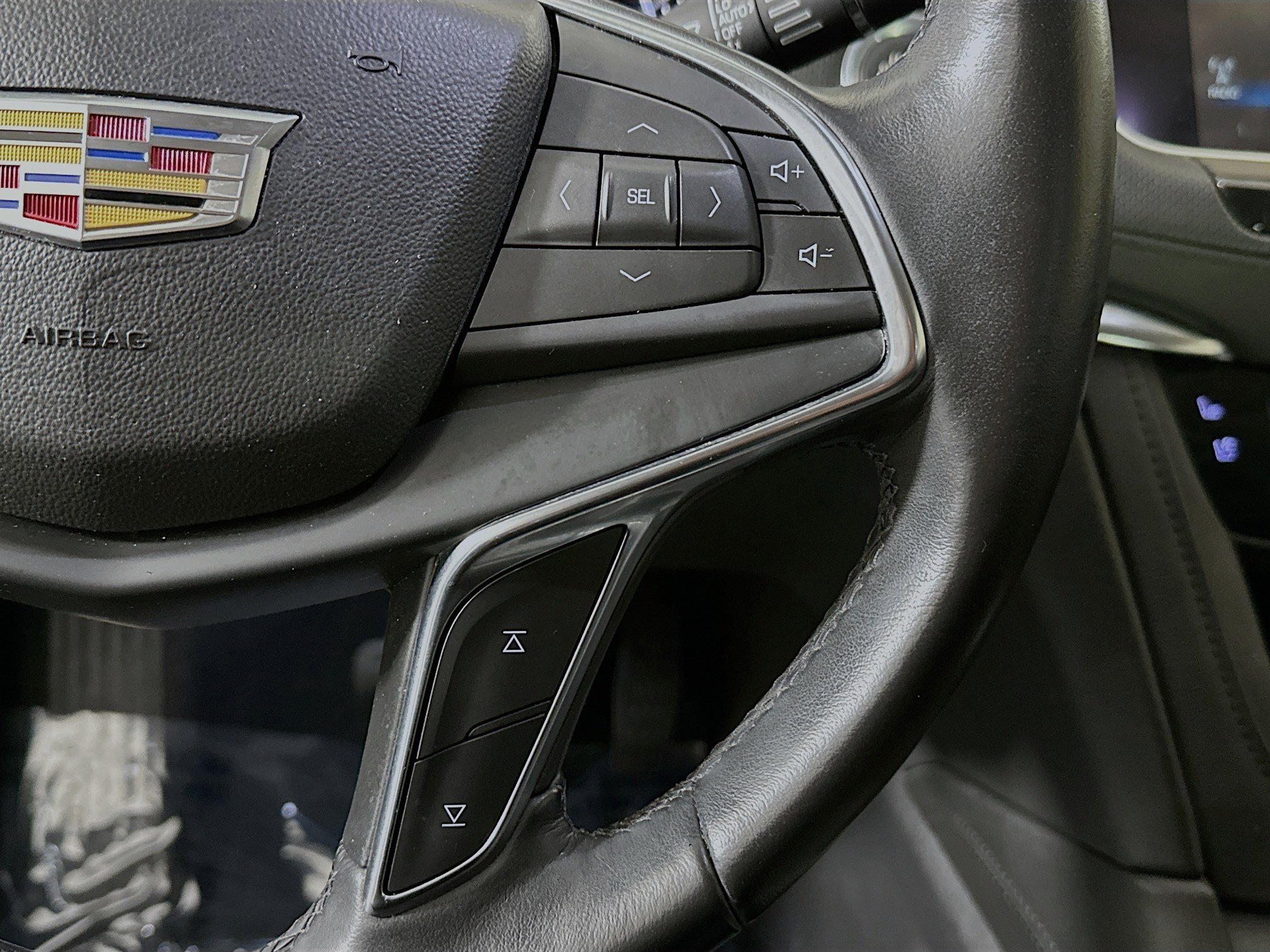 Used 2018 Cadillac XT5 Premium Luxury image 17