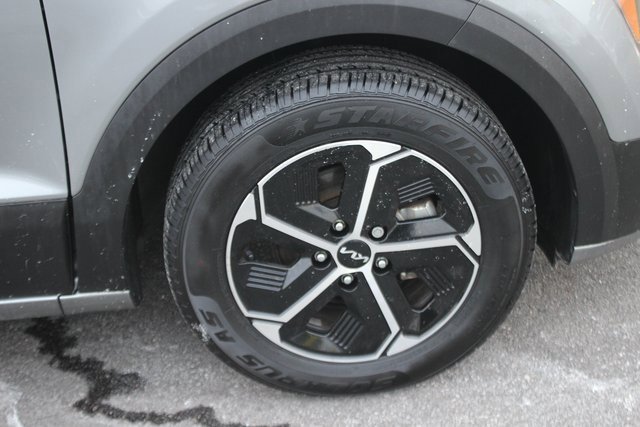 Used 2023 Kia Niro EX image 27