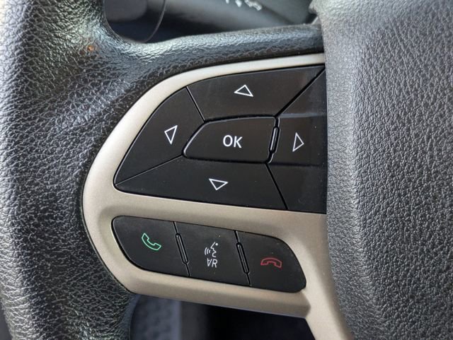 Used 2017 Jeep Cherokee Sport image 20