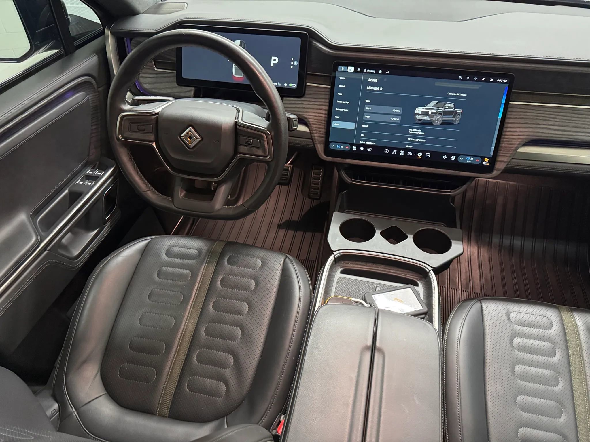 Used 2023 Rivian R1T Adventure image 24