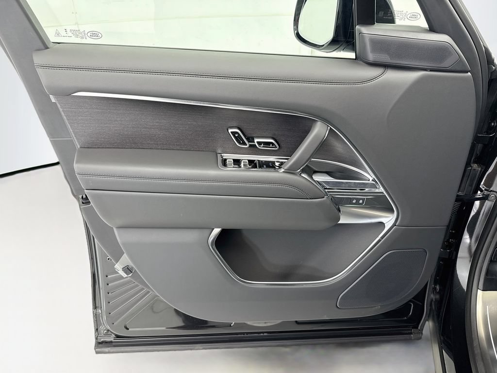 New 2026 Land Rover Range Rover SE AWD/4WD image 24