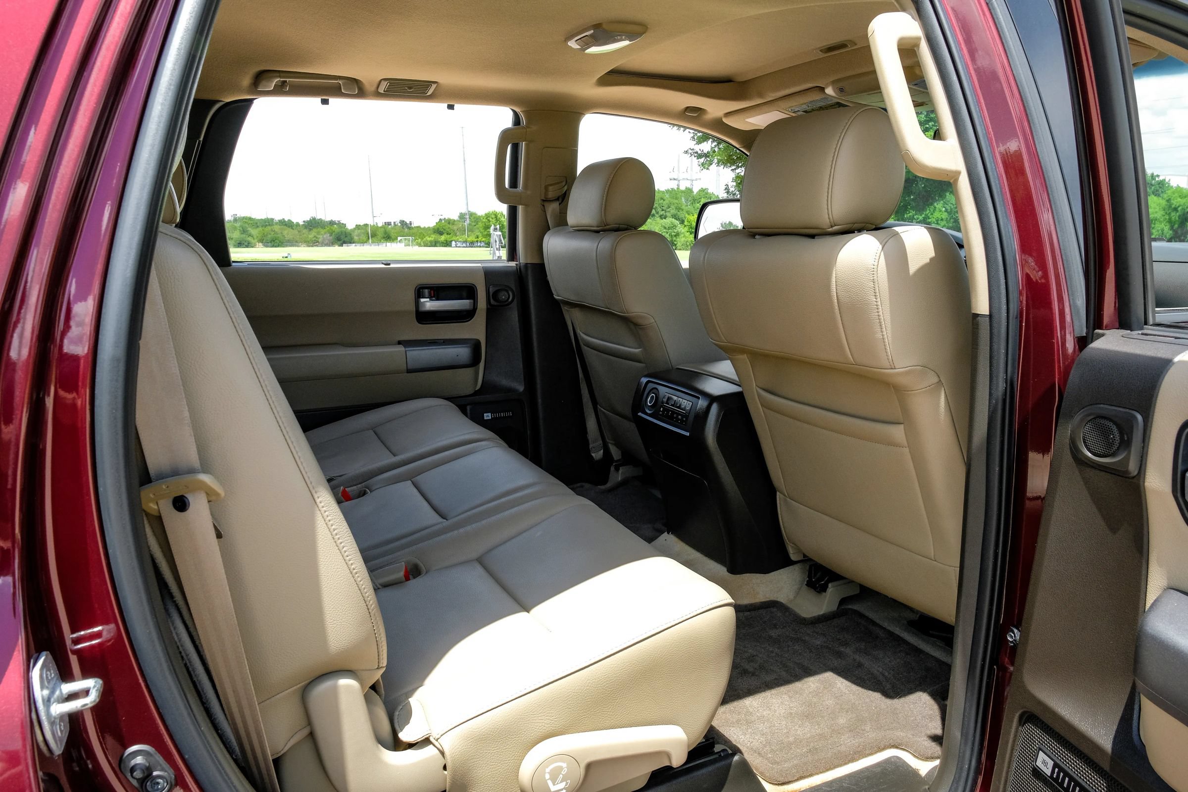Used 2011 Toyota Sequoia Limited RWD image 30