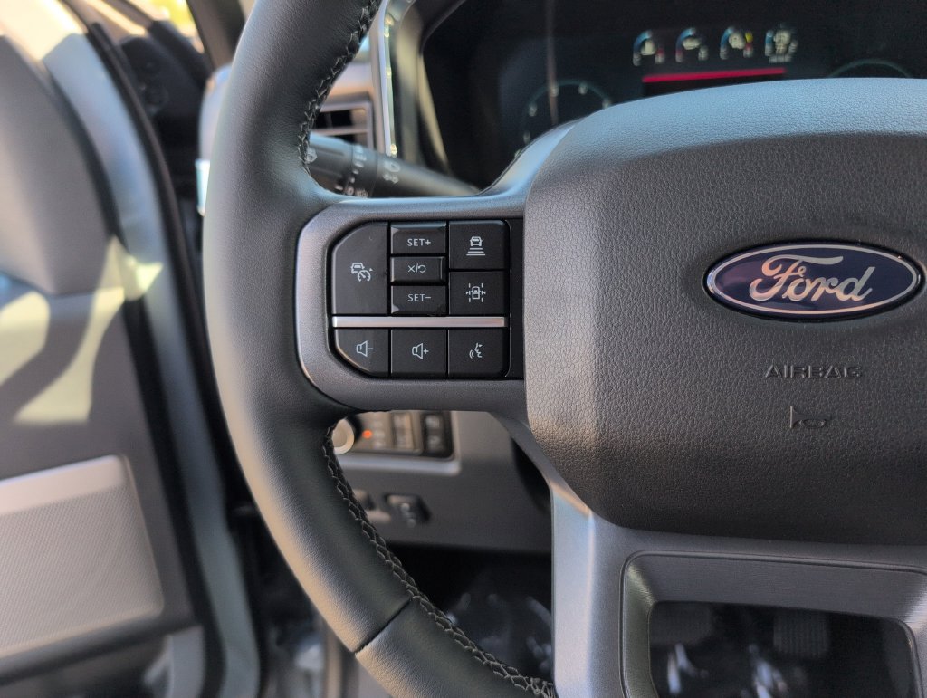 New 2027 Ford F250 Lariat w/ Lariat Ultimate Package AWD/4WD image 31