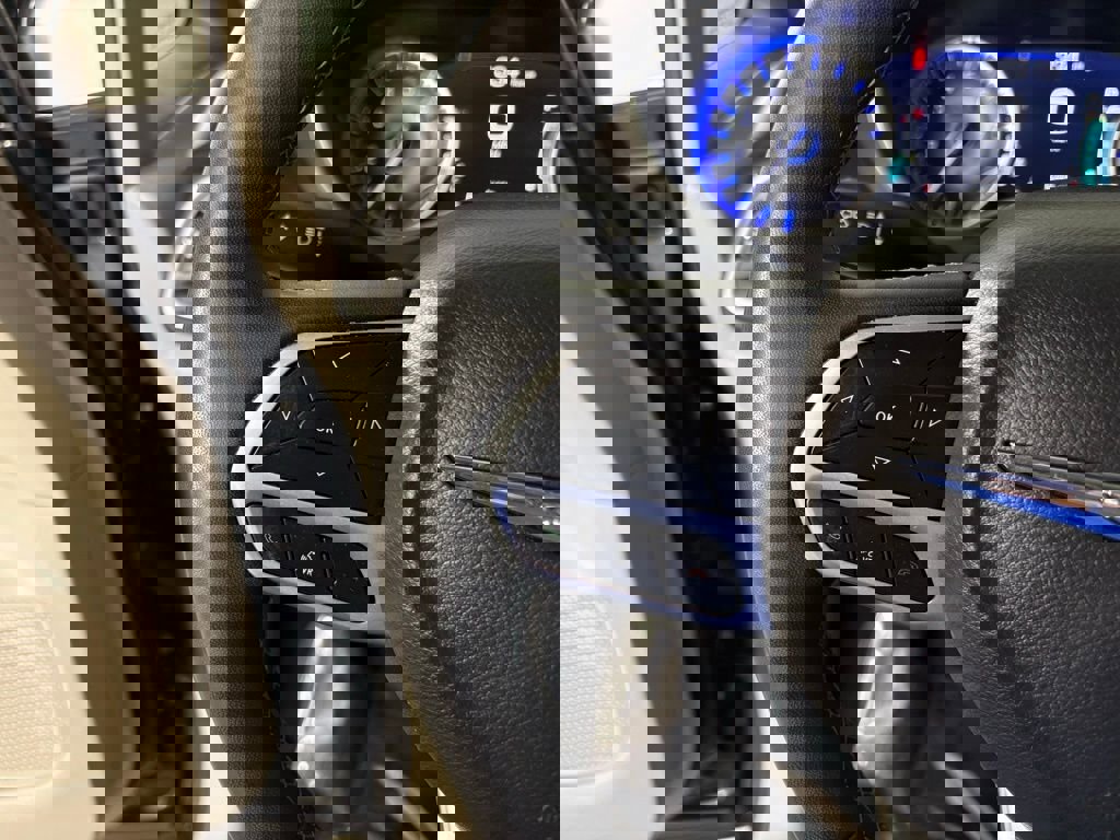 Used 2023 Chrysler Pacifica Touring-L image 20