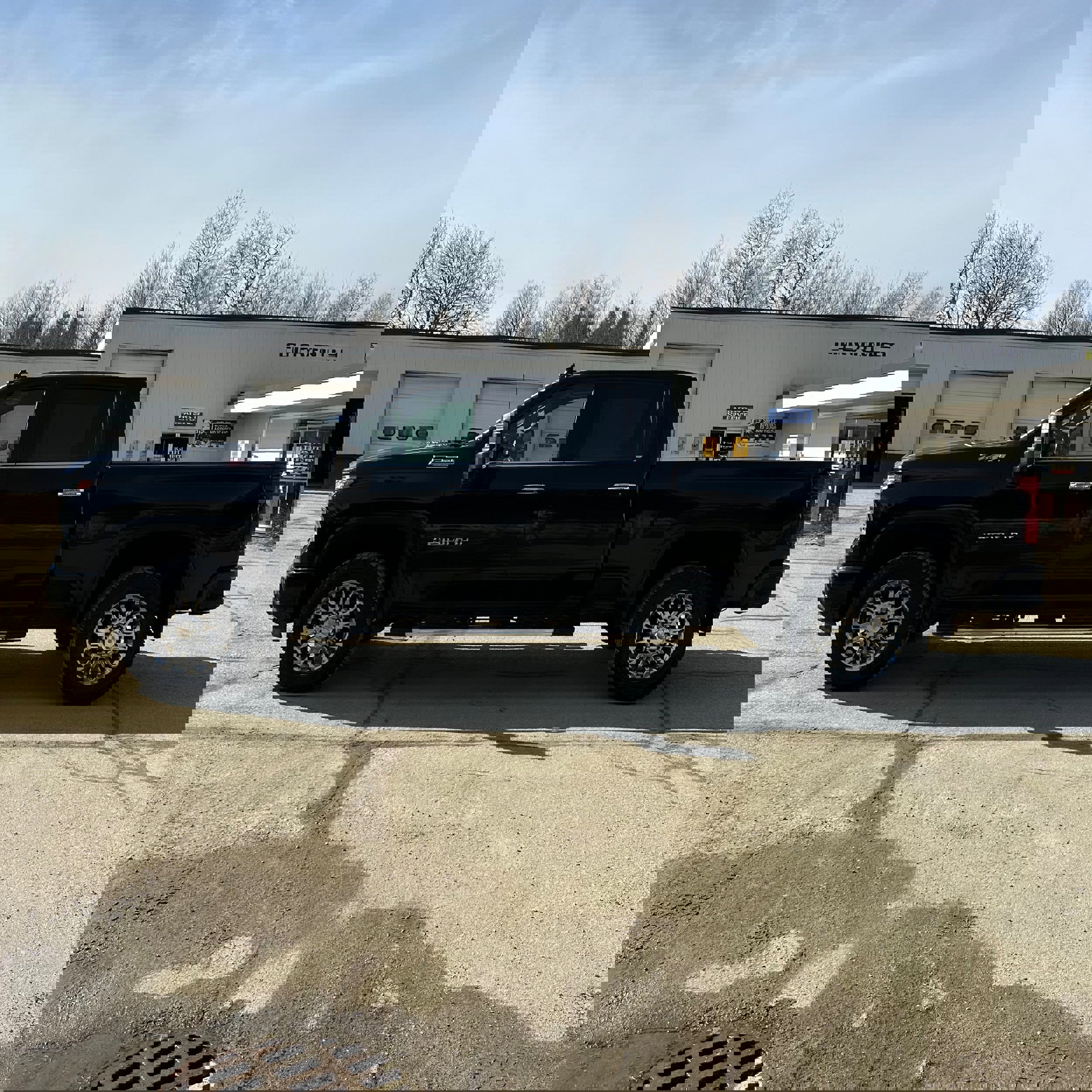 Used 2024 Chevrolet Silverado 2500 LTZ w/ LTZ Plus Package image 4