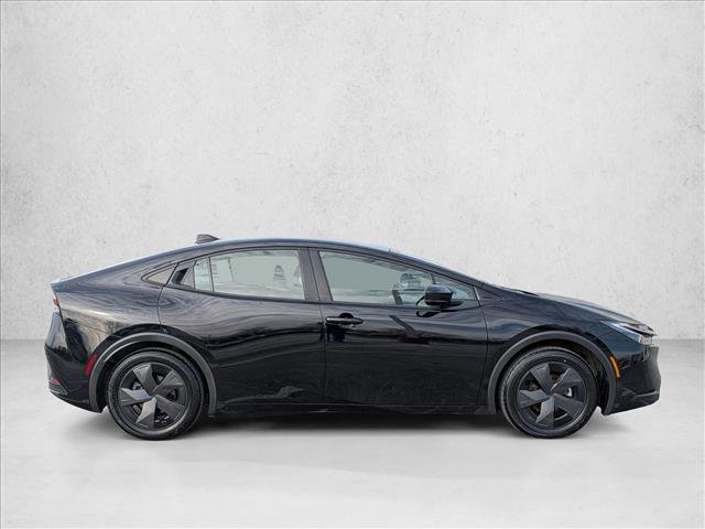 Used 2025 Toyota Prius LE image 4