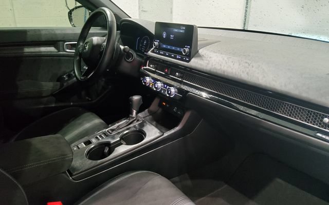 Used 2023 Honda Civic Sport image 17