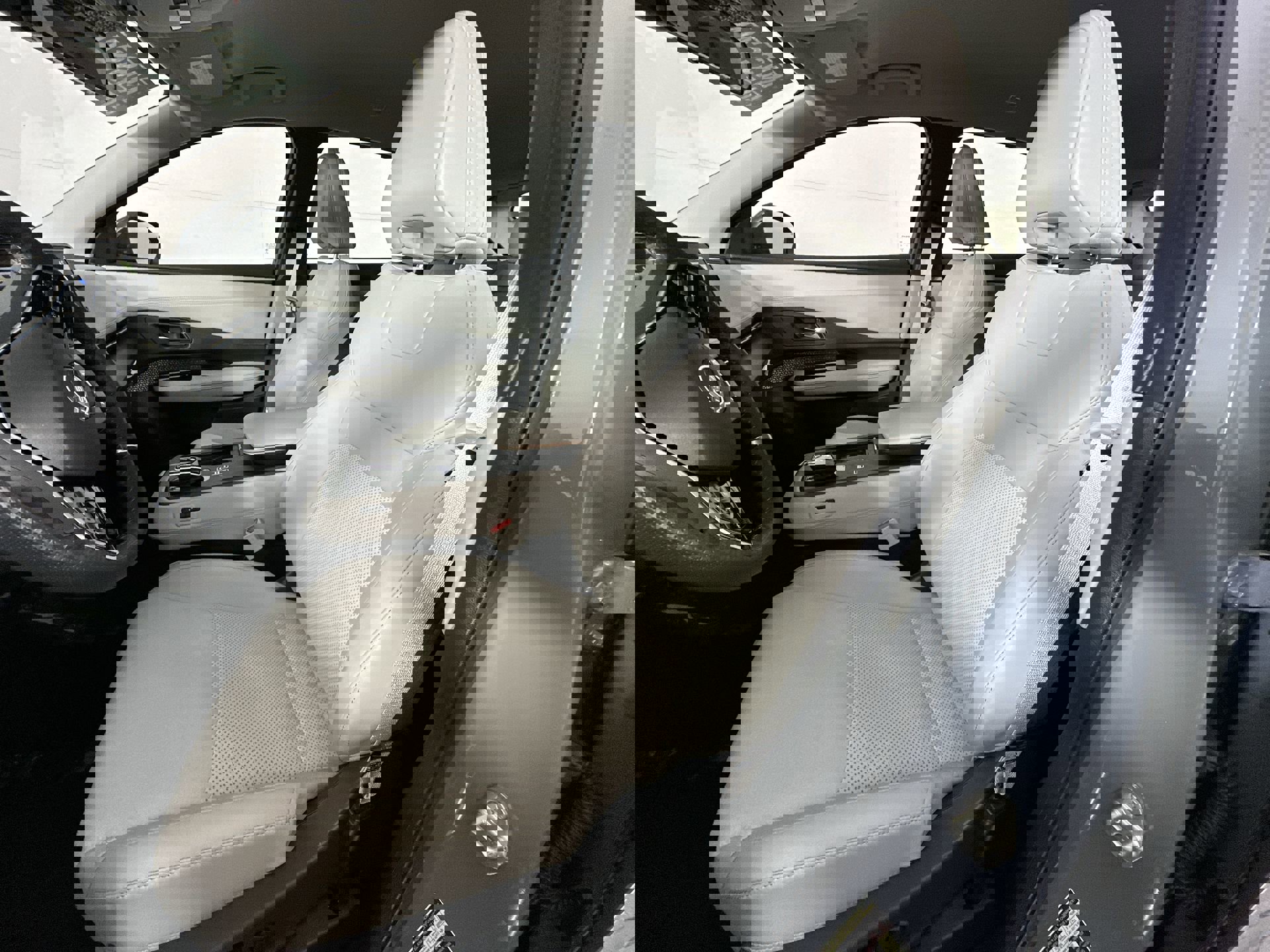 Certified 2024 Nissan Ariya AWD image 15