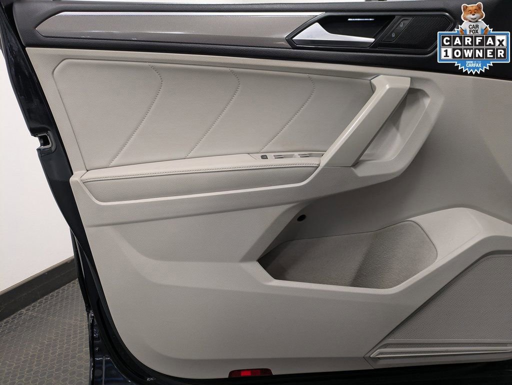 Used 2023 Volkswagen Tiguan SE R-Line image 9