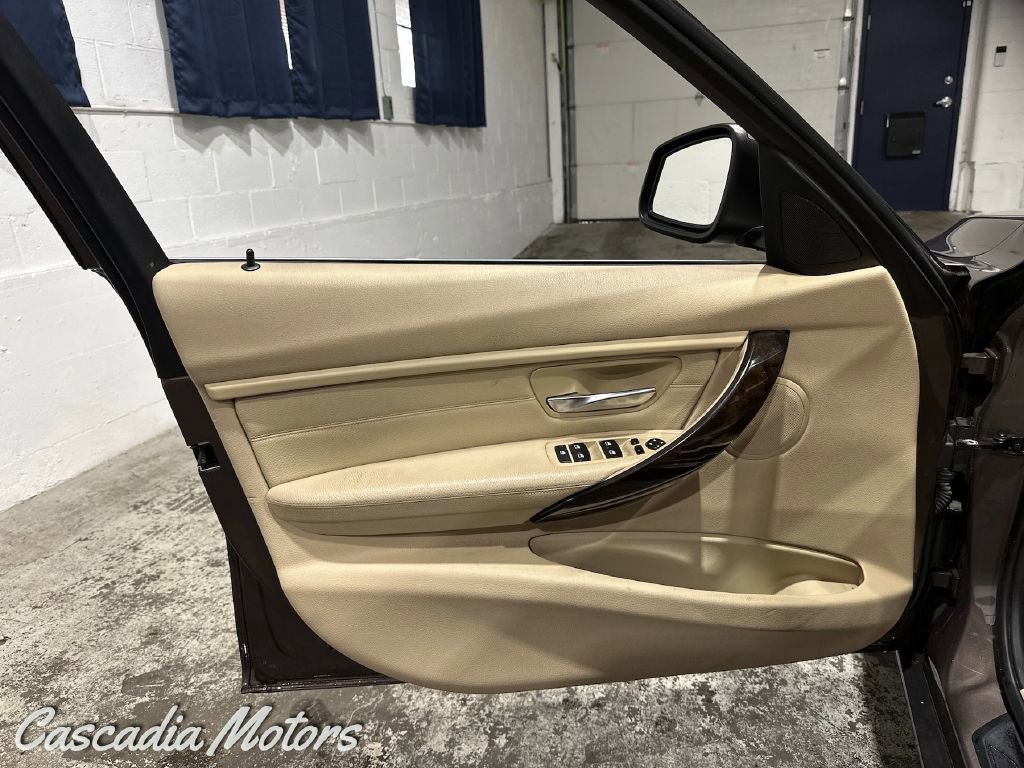 Used 2015 BMW 328d xDrive Wagon image 21