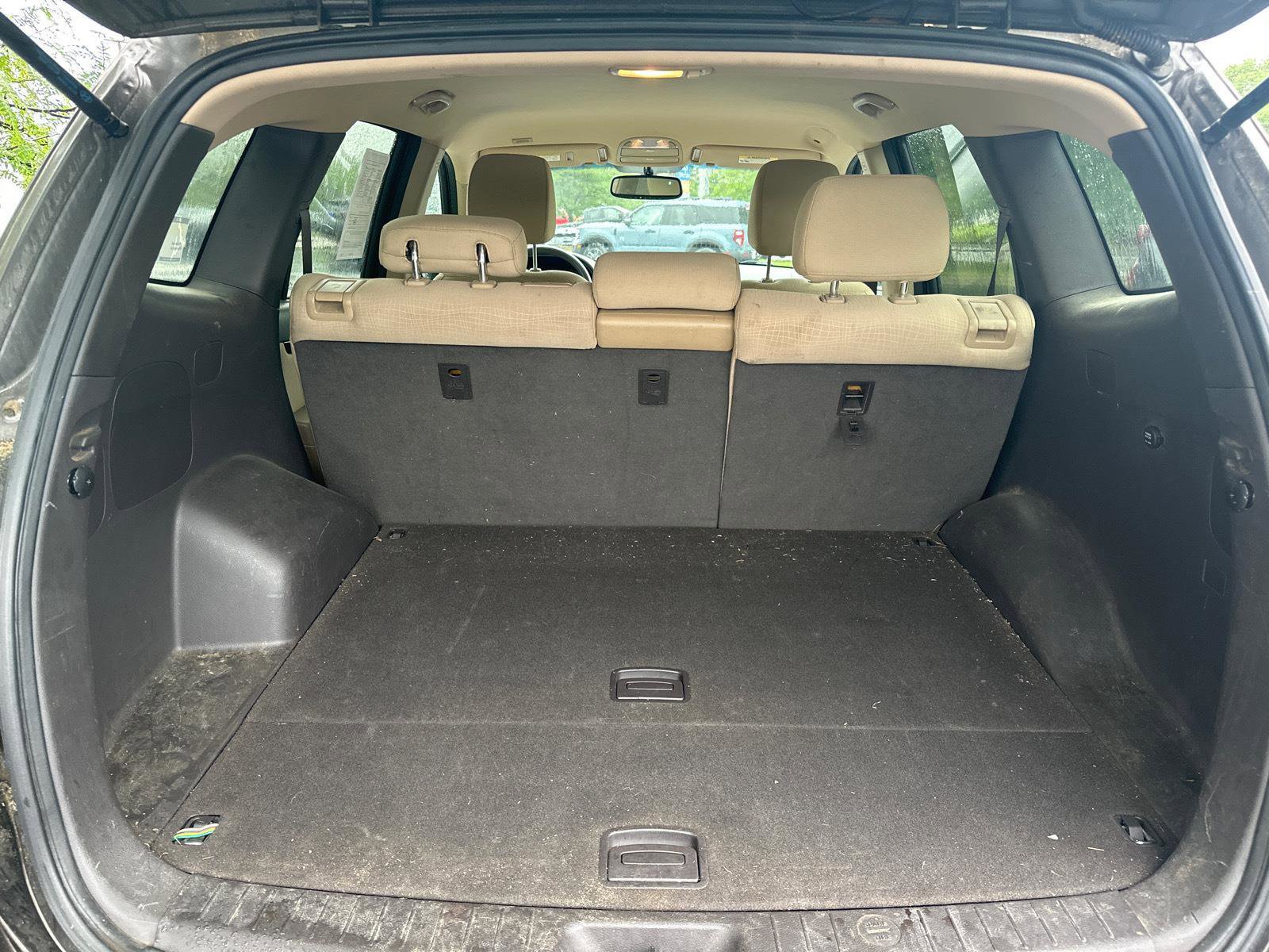 Used 2011 Hyundai Santa Fe GLS FWD image 16