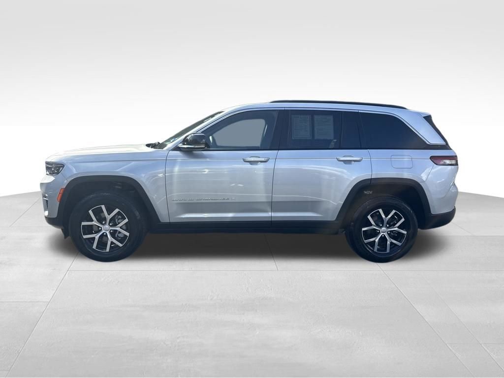 Used 2025 Jeep Grand Cherokee Limited image 18