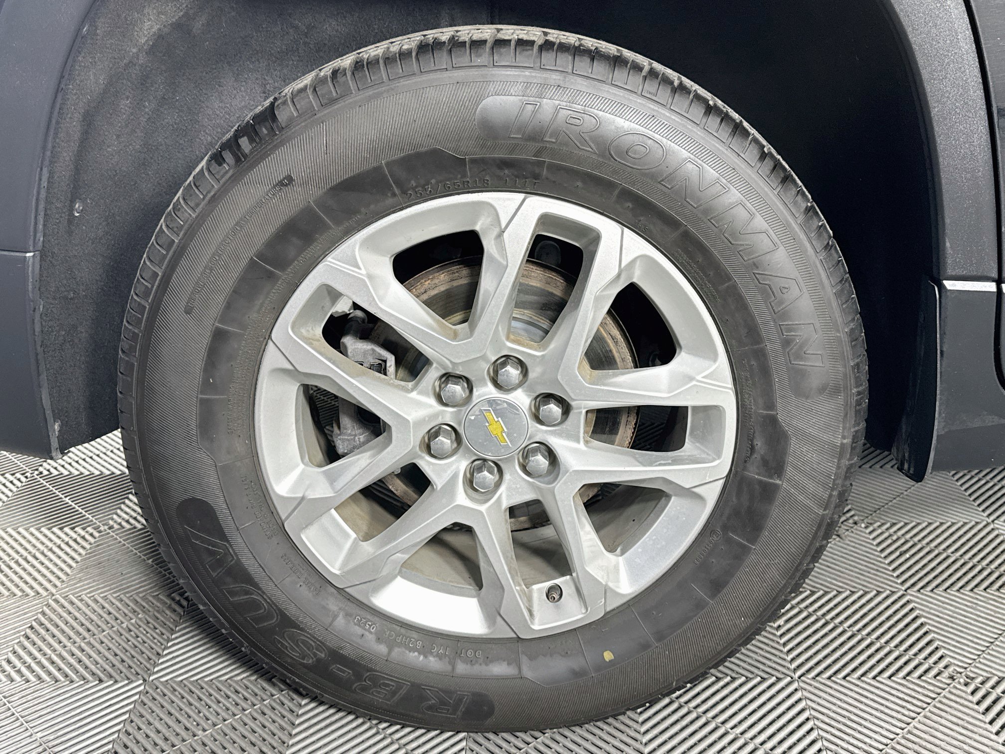 Used 2020 Chevrolet Traverse LT FWD image 31